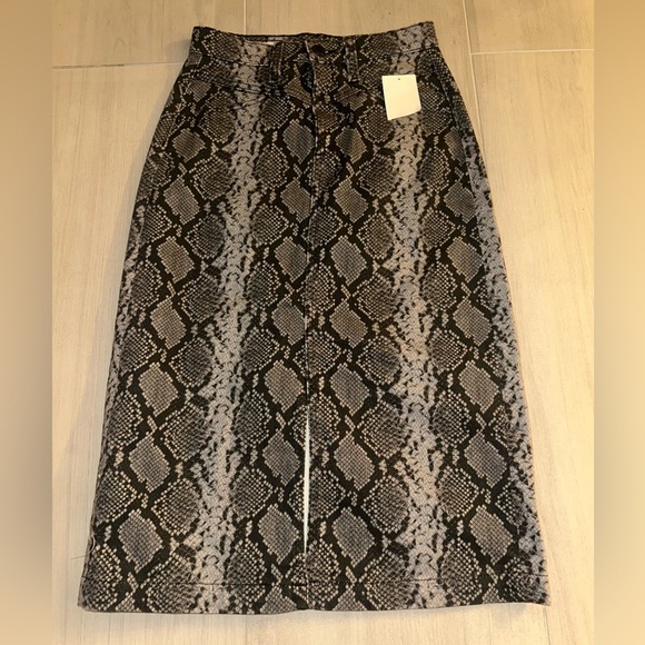 NEW AG Adriano Goldschmied The Kory X Snakeskin Pencil Skirt Size 25 - Picture 3 of 10